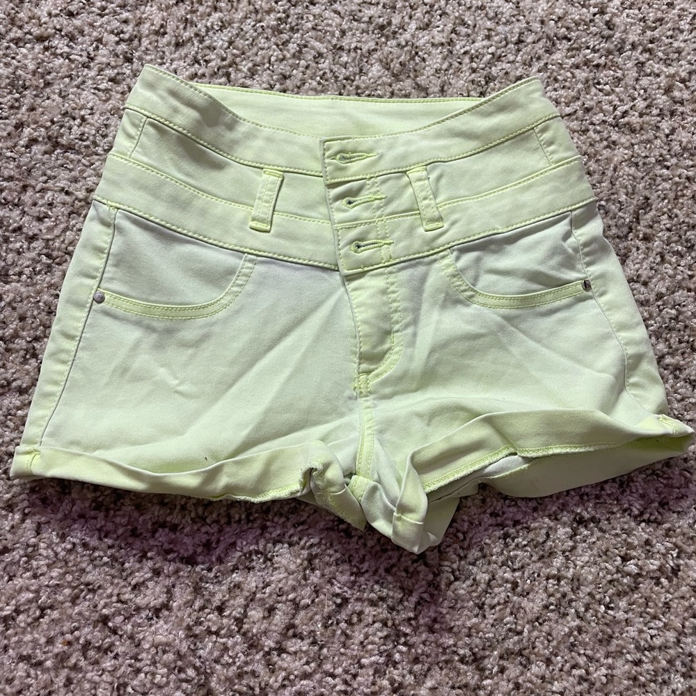 Refuge shorts